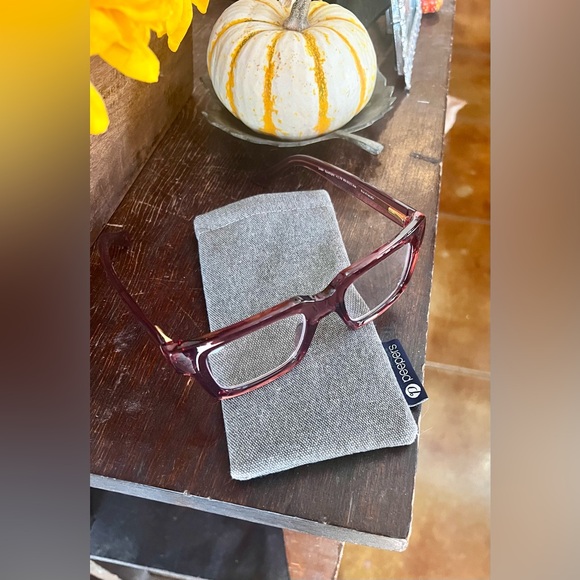 Peepers Oprah’s Favorite Readers 2024
‘Spotlight’ - Picture 6 of 6